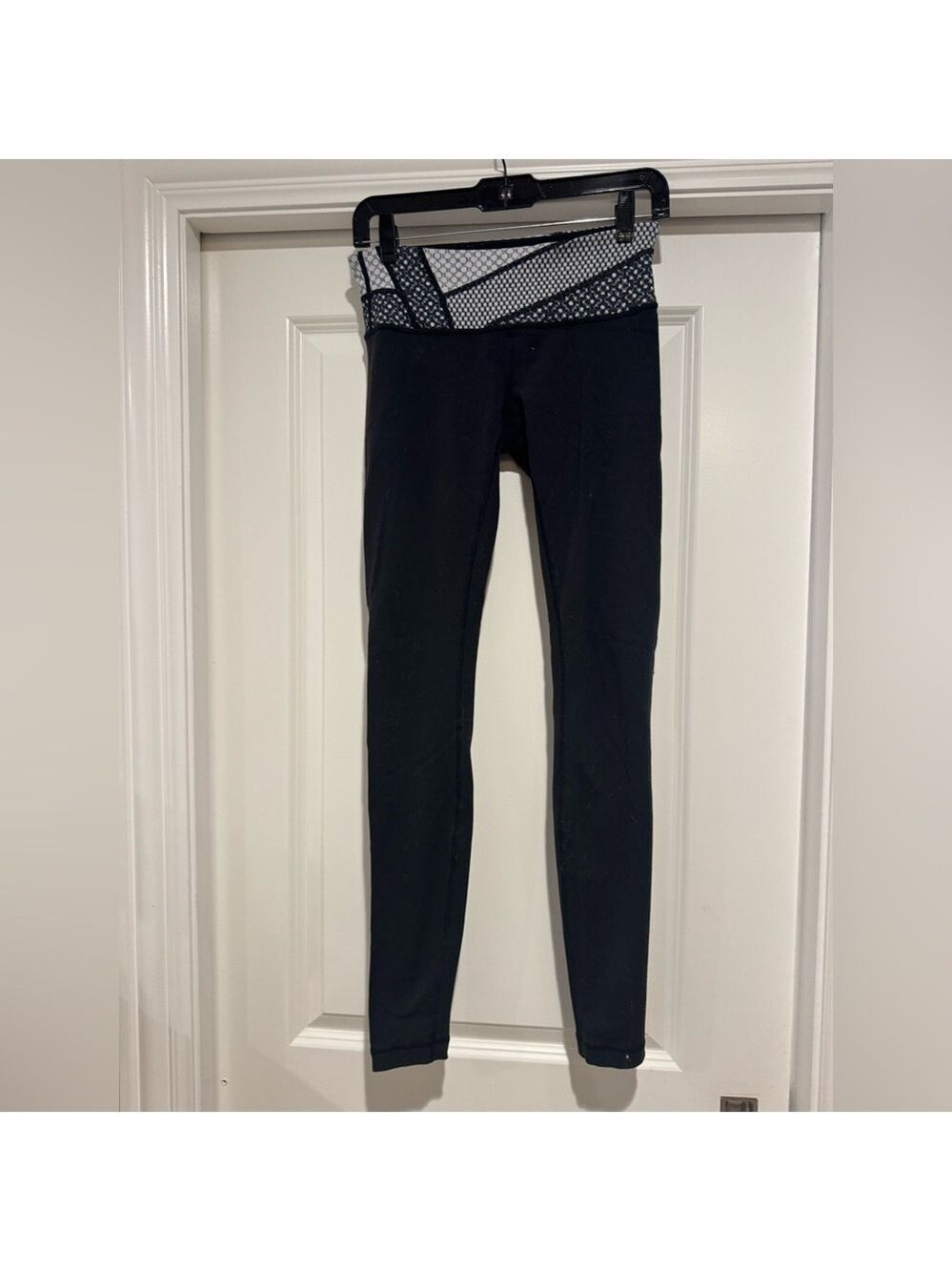 Lululemon Black and White Patterned Leggings